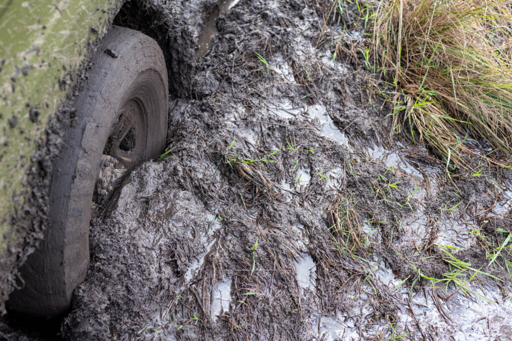 Auto steckt im Schlamm fest Masai Mara Kenia