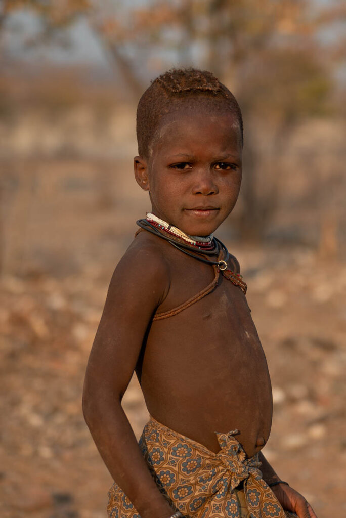 Portrait Junge im Himba Besucherdorf Outjo Namibia
