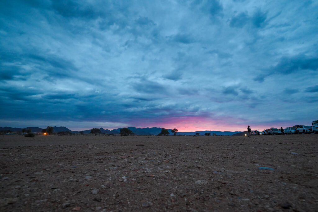 Sonnenaufgang am Eingang zum Namib-Naukluft-Nationalpark