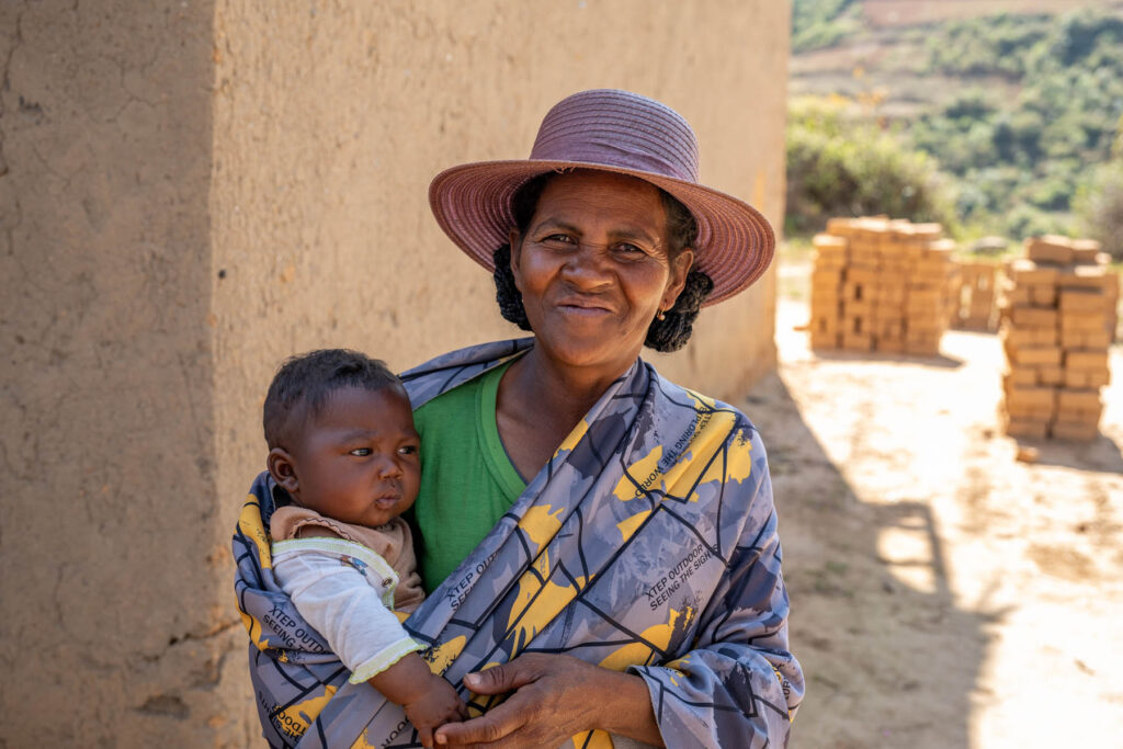 Madagaskar Portrait Frau mit Kind